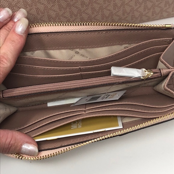 NWT Michael Kors bundle of 2 item bag+wallet - Picture 7 of 7